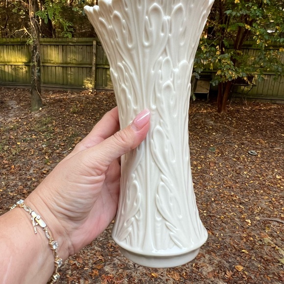Vintage Lenox Woodland Elegant Floral Relief Medium Collectible Vase Green Mark - Picture 6 of 8
